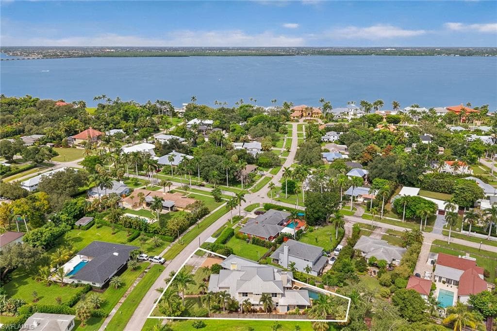 1321 Hanton AVE, FORT MYERS FL 33901-45