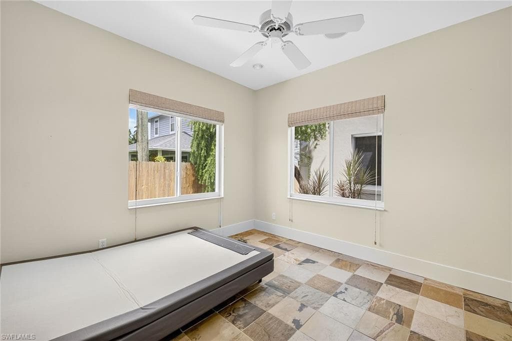 1321 Hanton AVE, FORT MYERS FL 33901-24