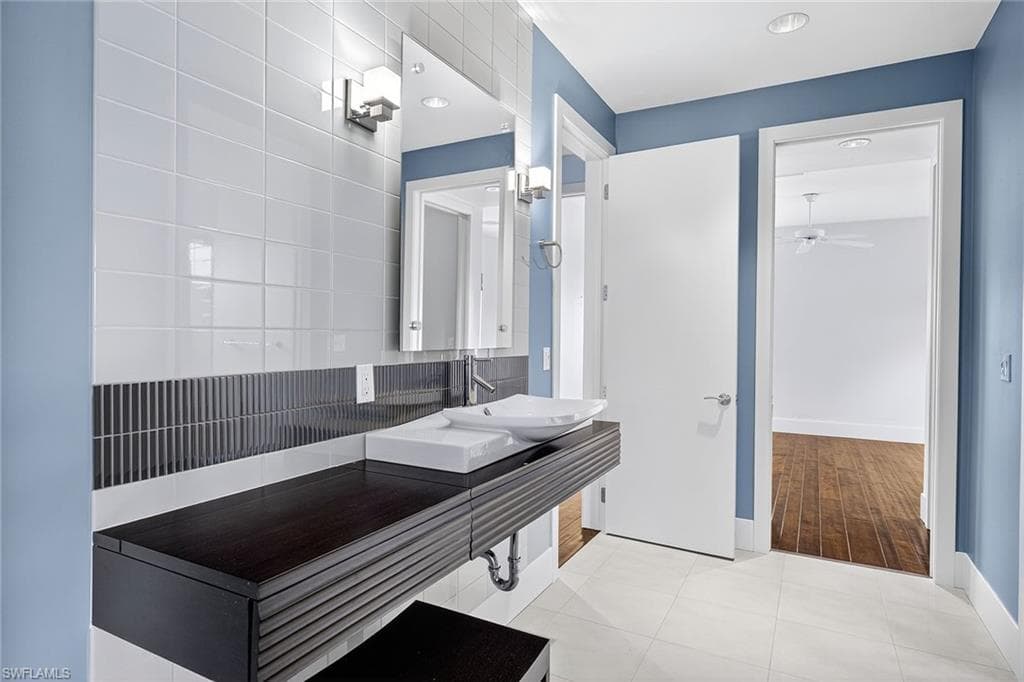 1321 Hanton AVE, FORT MYERS FL 33901-28