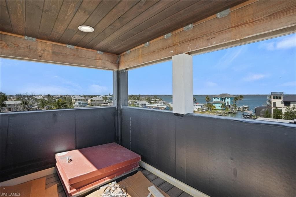 189 Curlew ST, FORT MYERS BEACH FL 33931-42