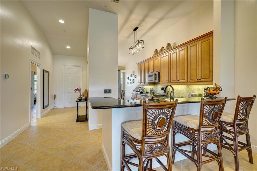 11081 Corsia Trieste WAY # 204, BONITA SPRINGS FL 34135-6