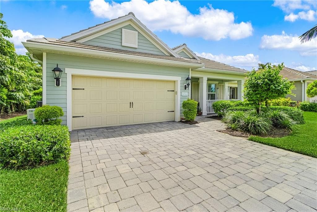 19751 Coconut Harbor CIR, FORT MYERS FL 33908-25