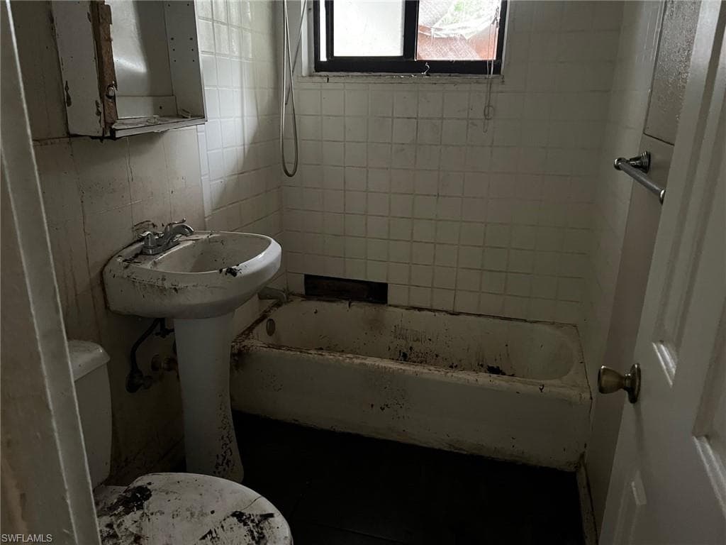 4421 Leila AVE, TAMPA FL 33616-9