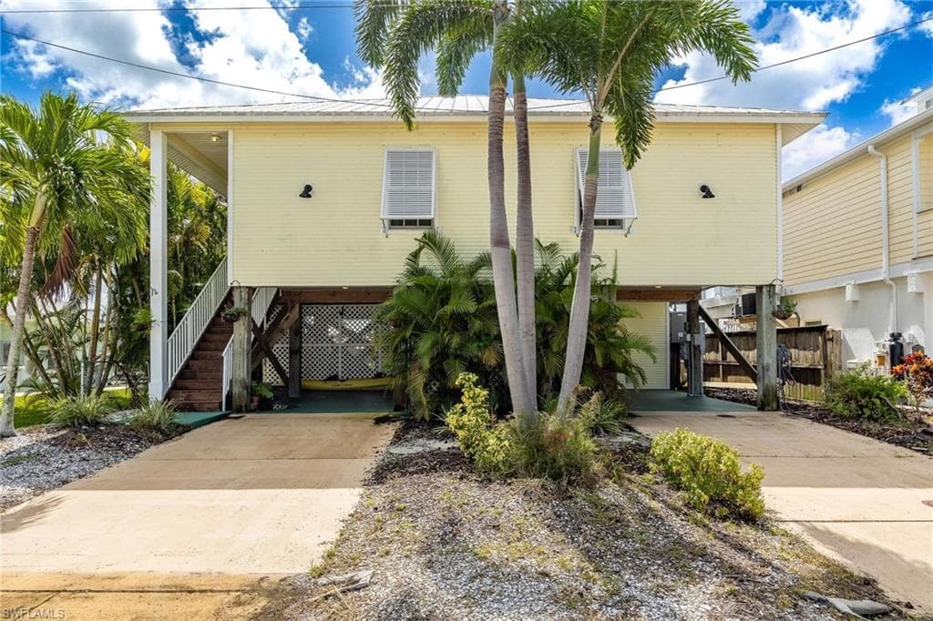 2761 Geary ST, MATLACHA FL 33993-37