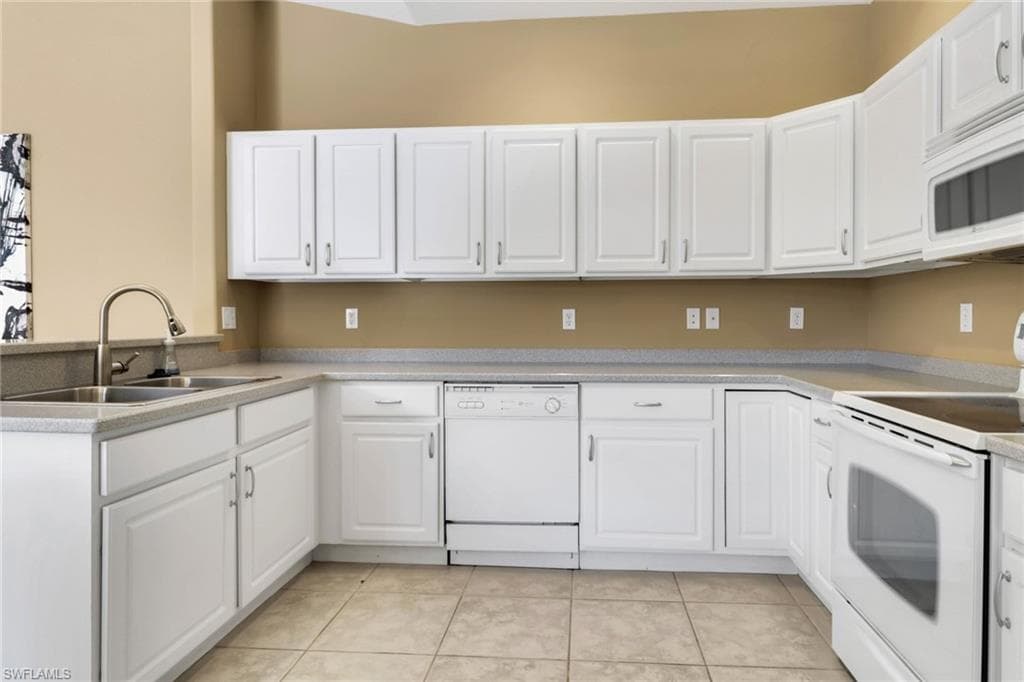 3963 Recreation LN, NAPLES FL 34116-12