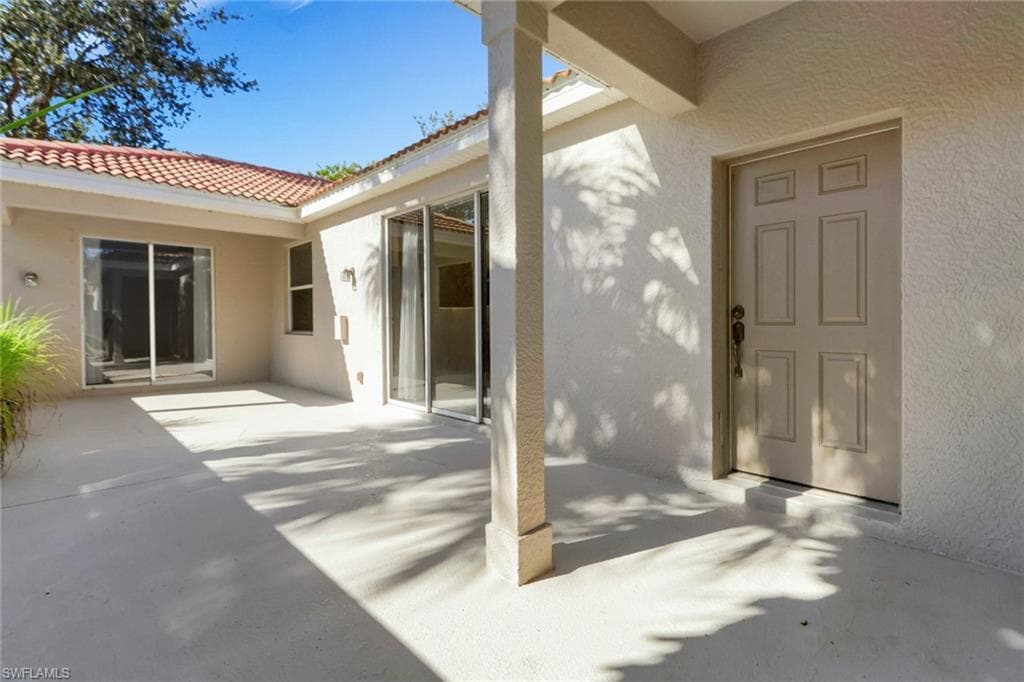 3963 Recreation LN, NAPLES FL 34116-2