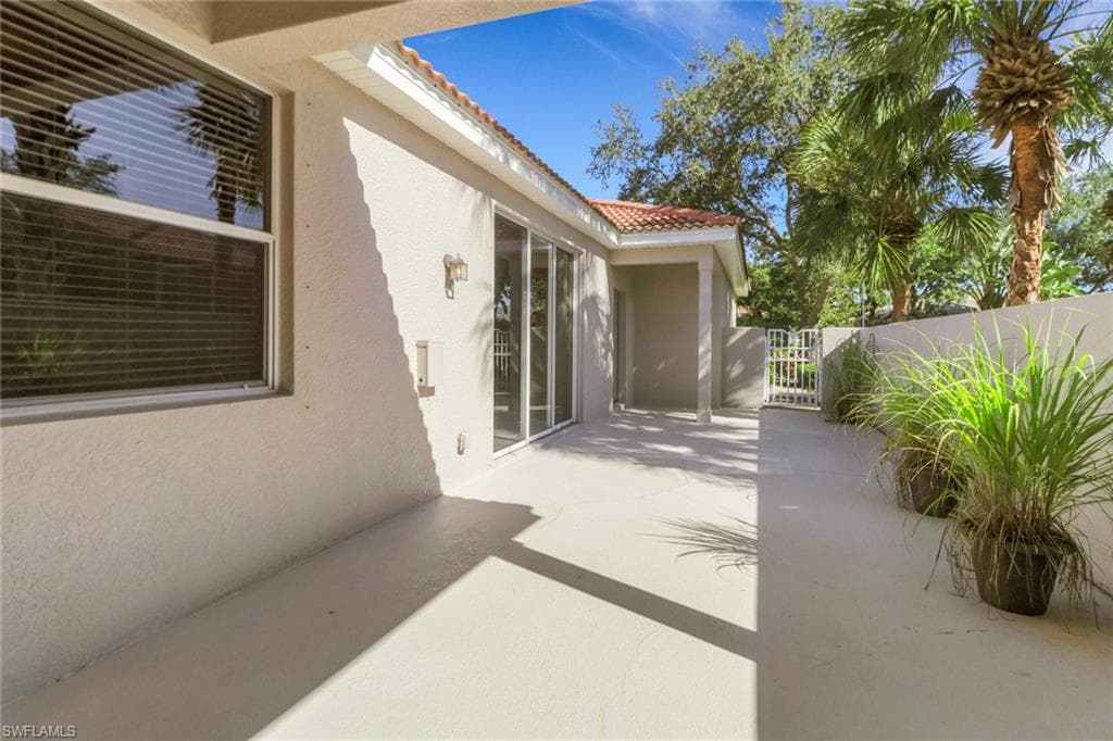 3963 Recreation LN, NAPLES FL 34116-28
