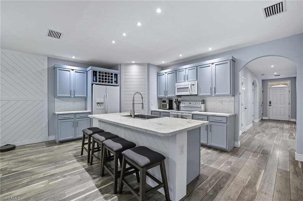 26982 Wildwood Pines LN, BONITA SPRINGS FL 34135-6