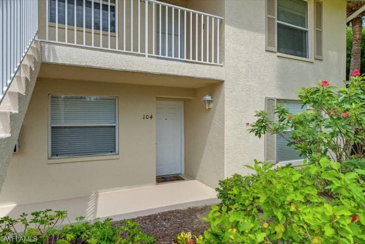 145 Robin Hood CIR # 104, NAPLES FL 34104-15