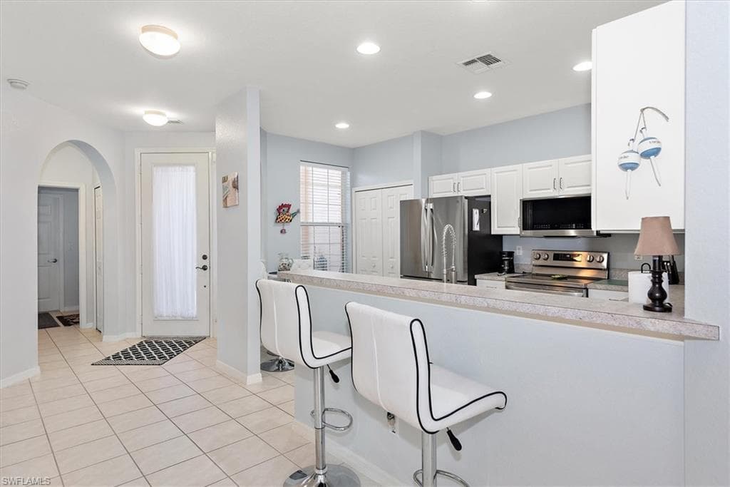 4274 Avian AVE, FORT MYERS FL 33916-1
