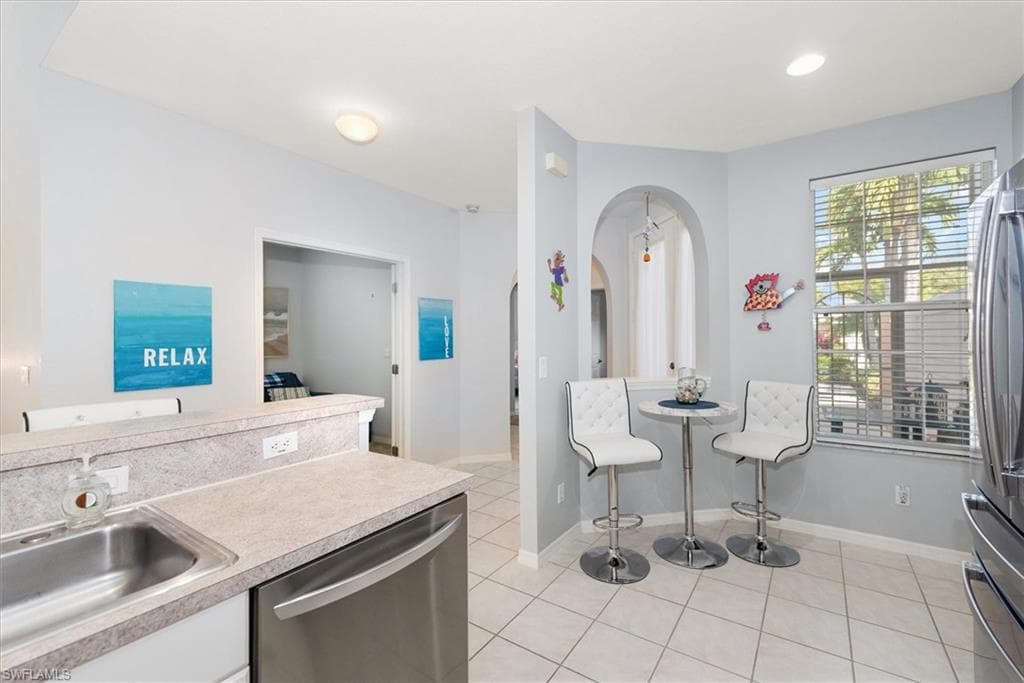 4274 Avian AVE, FORT MYERS FL 33916-6