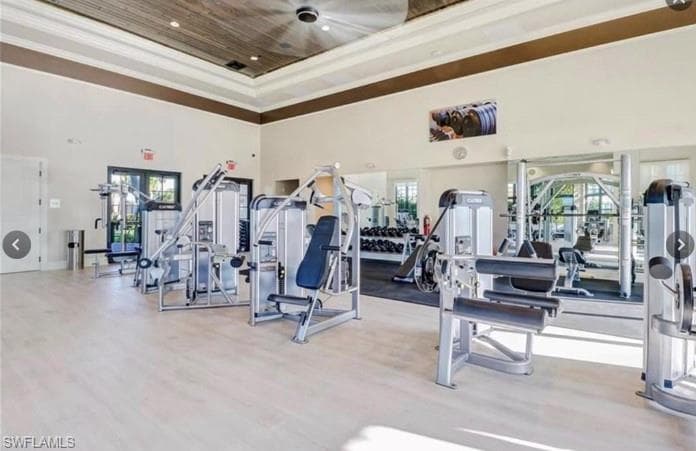 9192 Glenforest DR, NAPLES FL 34120-19
