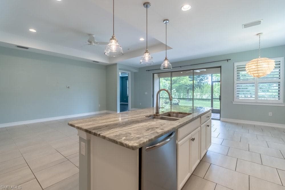 16374 Barclay CT, NAPLES FL 34110-9