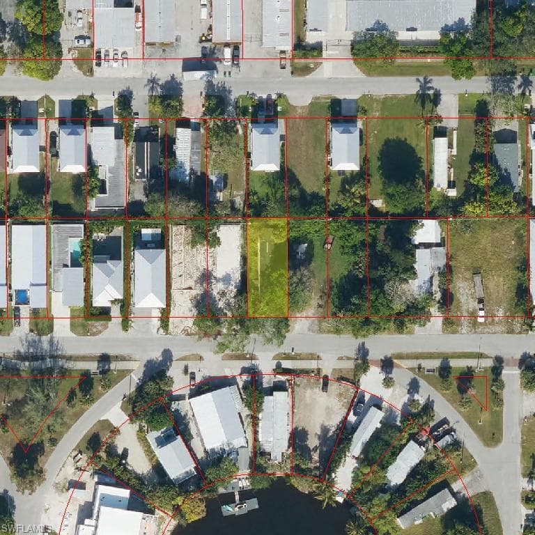 3069 Lunar ST, NAPLES FL 34112-1