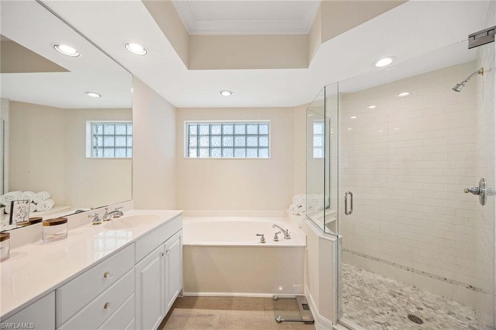 315 Dunes BLVD # 801, NAPLES FL 34110-16