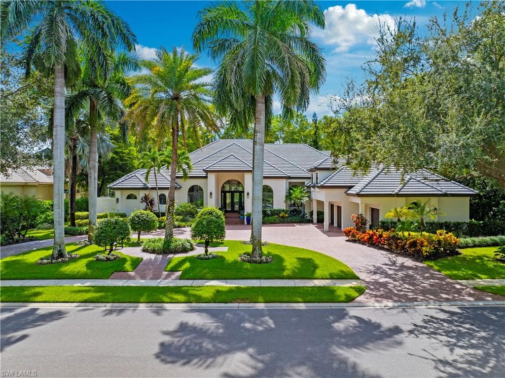 2900 Indigobush WAY, NAPLES FL 34105-1