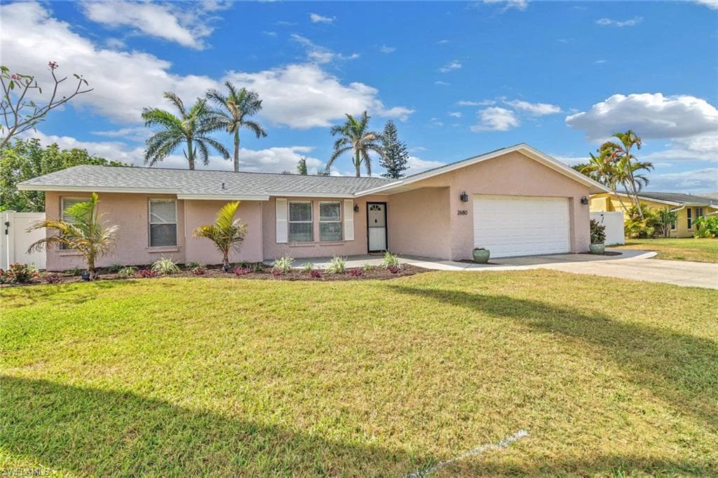 2680 Longboat DR, NAPLES FL 34104-2