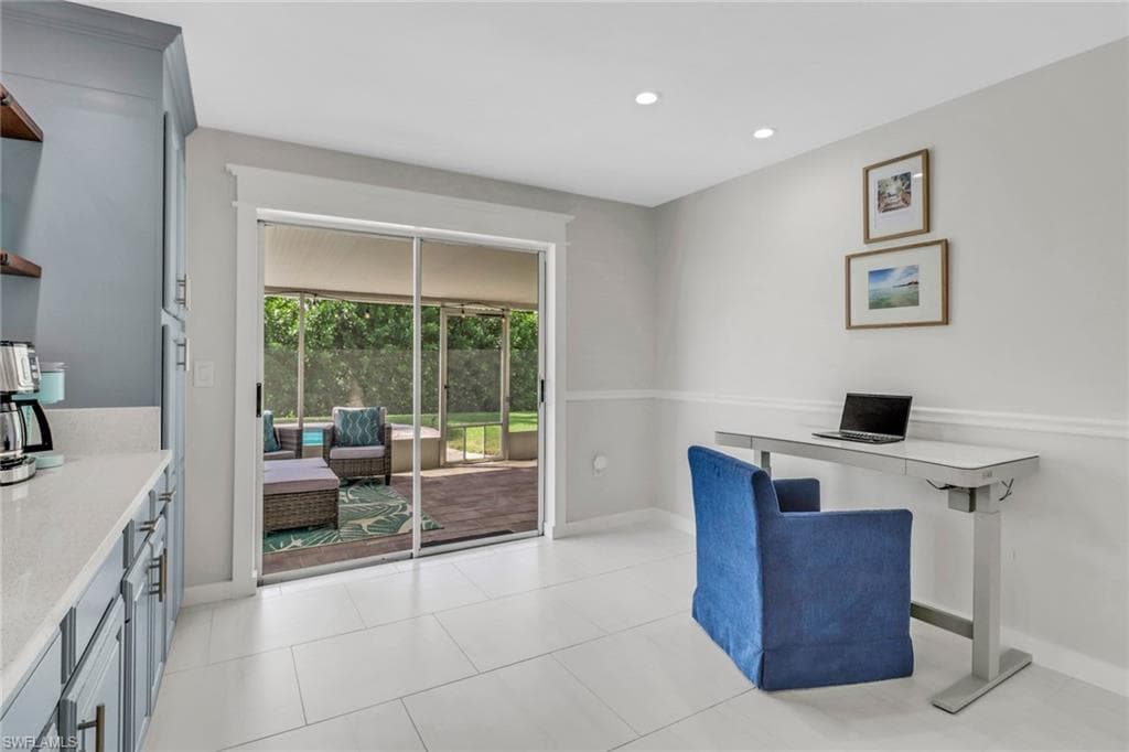 2680 Longboat DR, NAPLES FL 34104-23