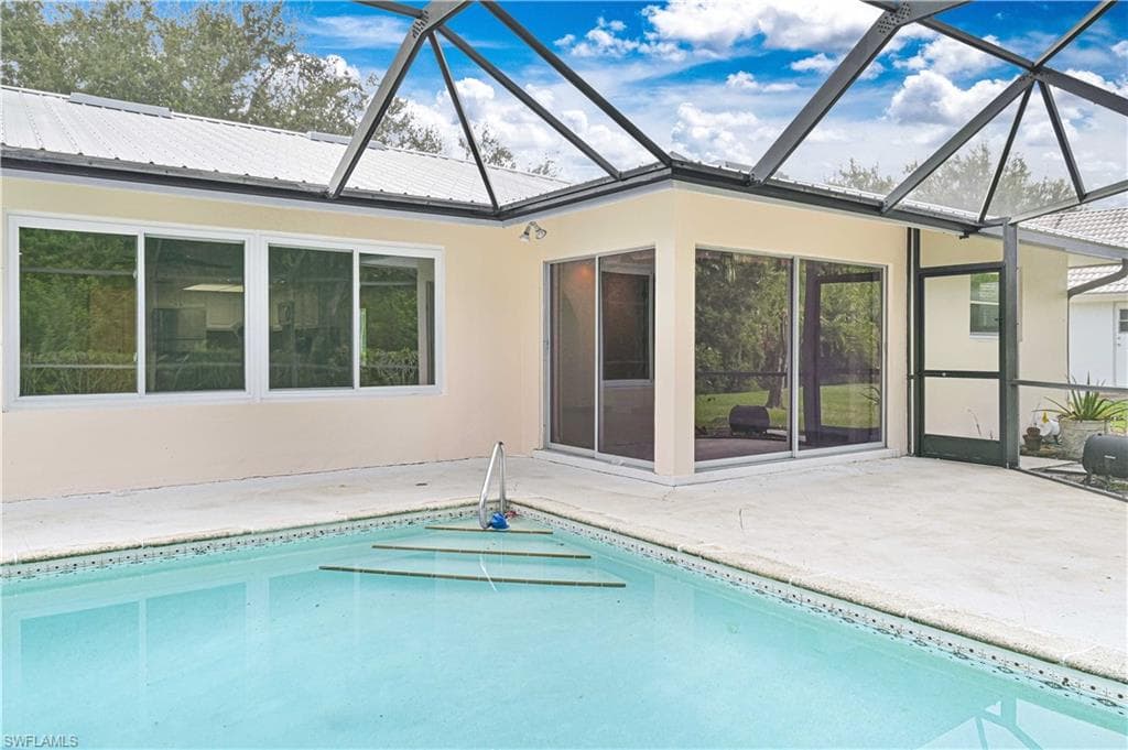 4255 Glasgow CT, NORTH FORT MYERS FL 33903-26