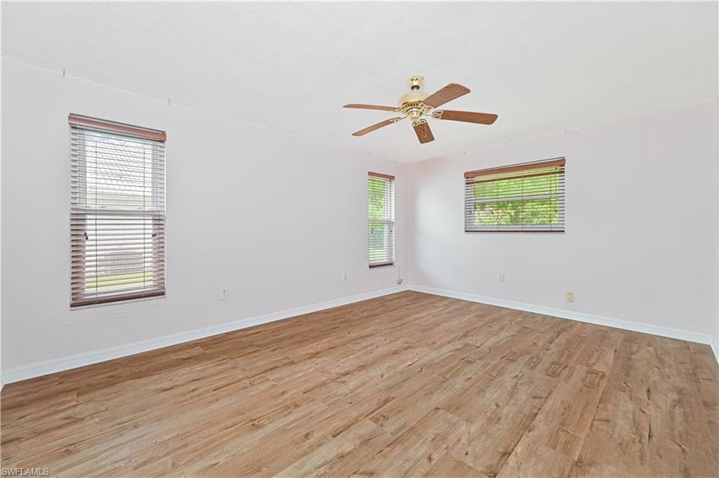 4255 Glasgow CT, NORTH FORT MYERS FL 33903-15