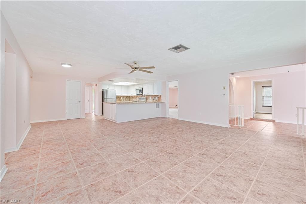 4255 Glasgow CT, NORTH FORT MYERS FL 33903-6