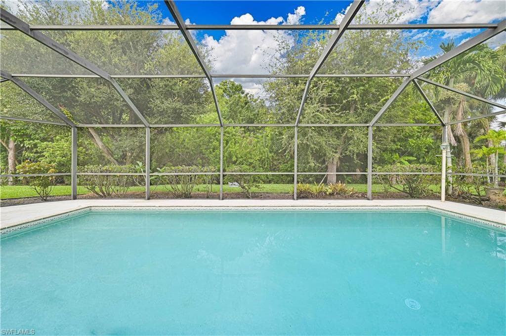 4255 Glasgow CT, NORTH FORT MYERS FL 33903-2