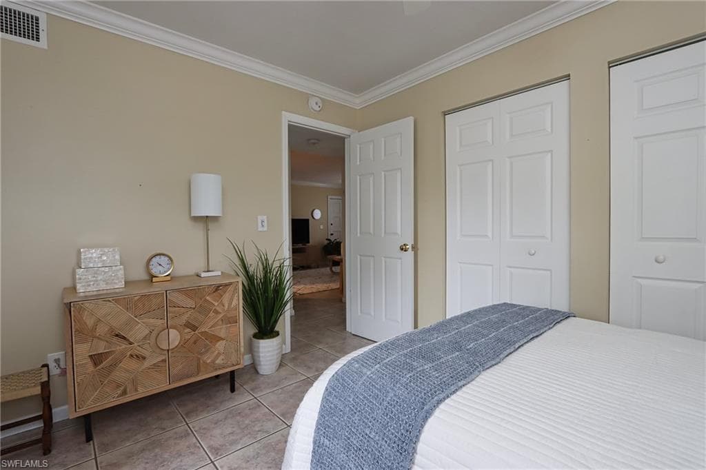 940 3rd ST S # 101, NAPLES FL 34102-16