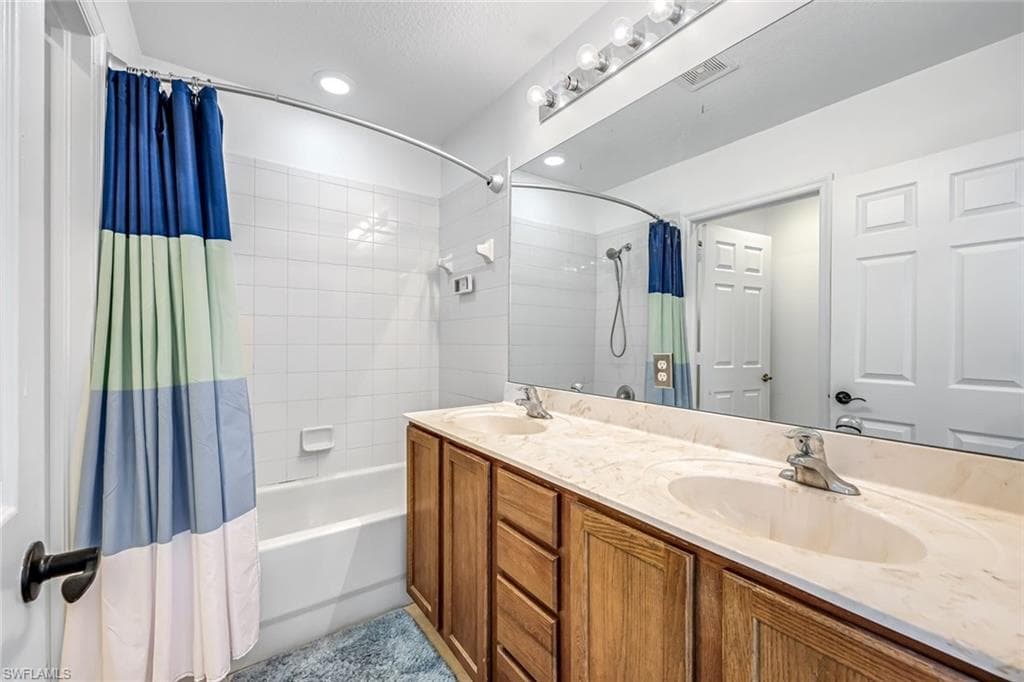 9820 Springlake CIR, ESTERO FL 33928-20