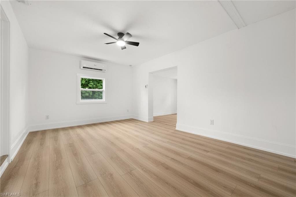 5329 Trammell ST, NAPLES FL 34113-19