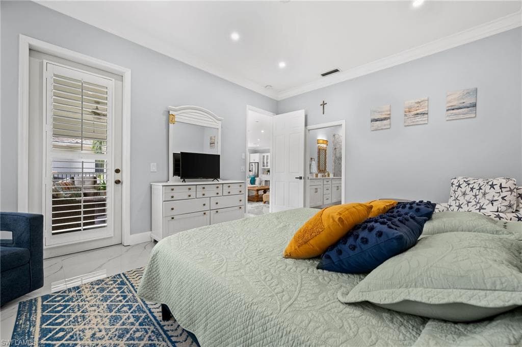 5010 Marina Cove DR # 4, NAPLES FL 34112-15