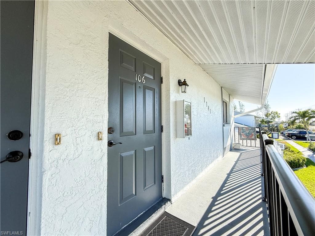 1141 Gleason PKWY # 206, CAPE CORAL FL 33914-20