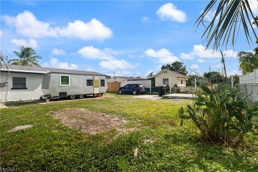 3506 Caloosa ST, NAPLES FL 34112-15