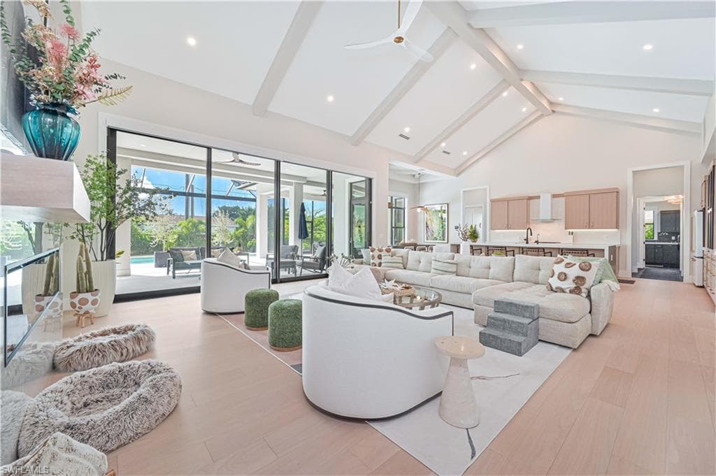 818 93rd AVE N, NAPLES FL 34108-5