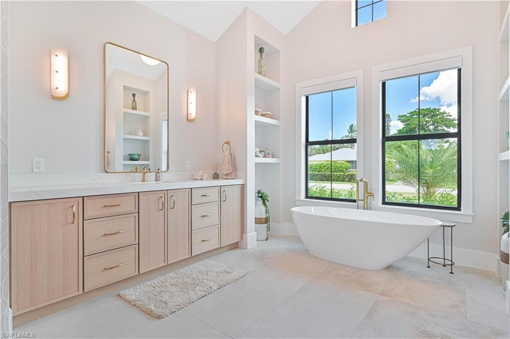 818 93rd AVE N, NAPLES FL 34108-25