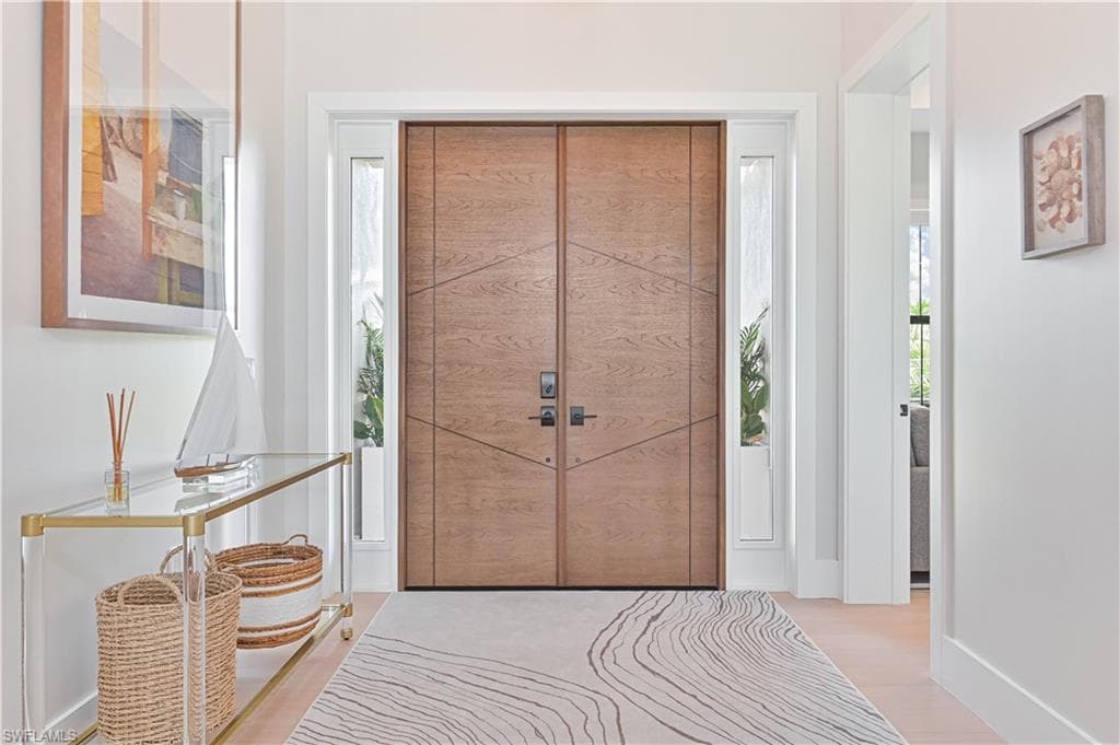 818 93rd AVE N, NAPLES FL 34108-4