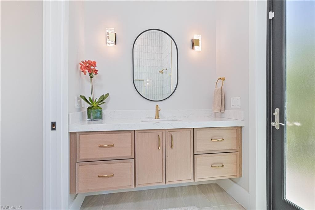 818 93rd AVE N, NAPLES FL 34108-33