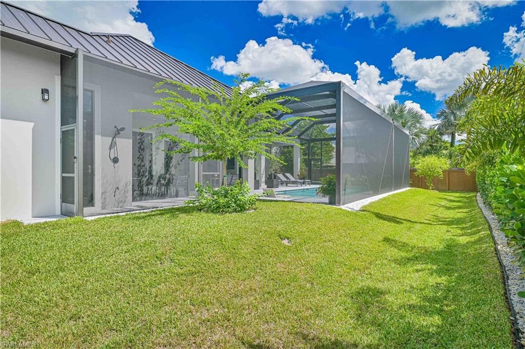 818 93rd AVE N, NAPLES FL 34108-48