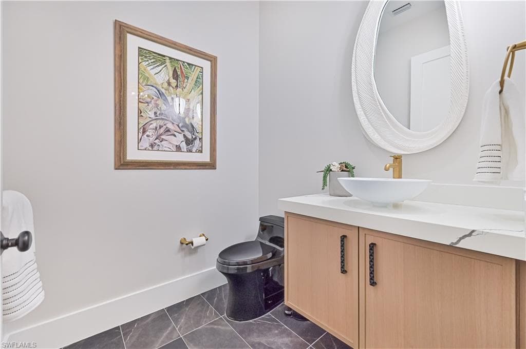 818 93rd AVE N, NAPLES FL 34108-36