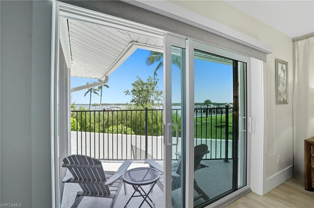 190 Bayview AVE, FORT MYERS BEACH FL 33931-29