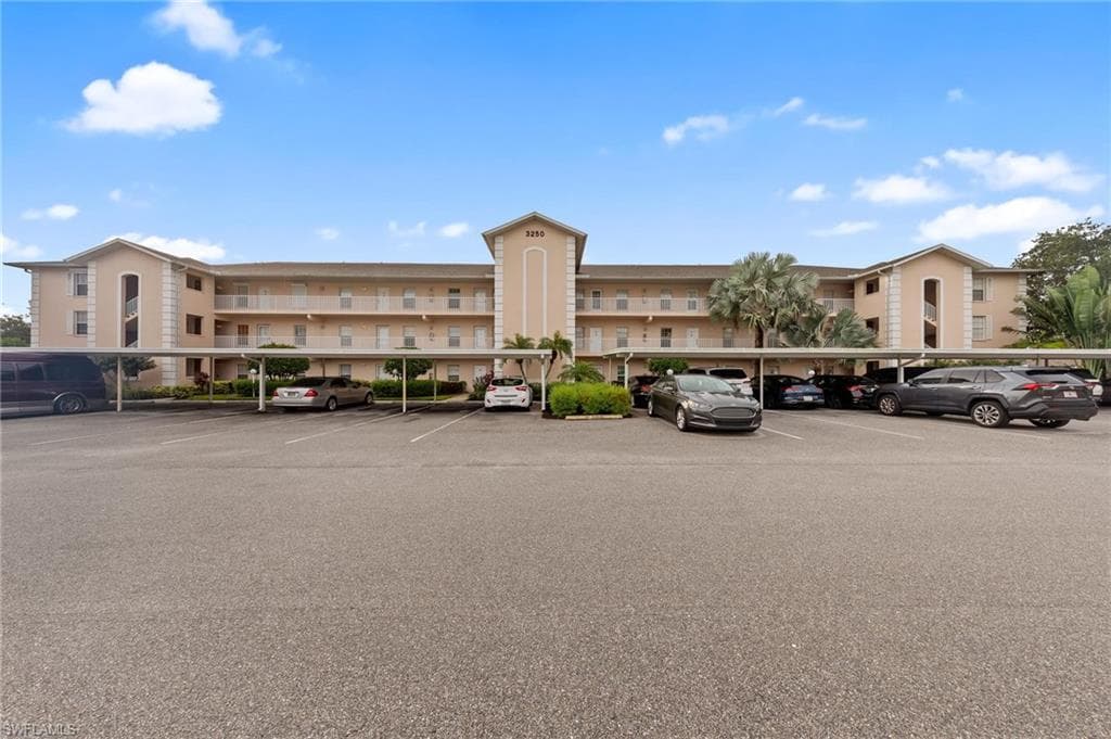 3250 Cypress Glen WAY # 406, NAPLES FL 34109-1