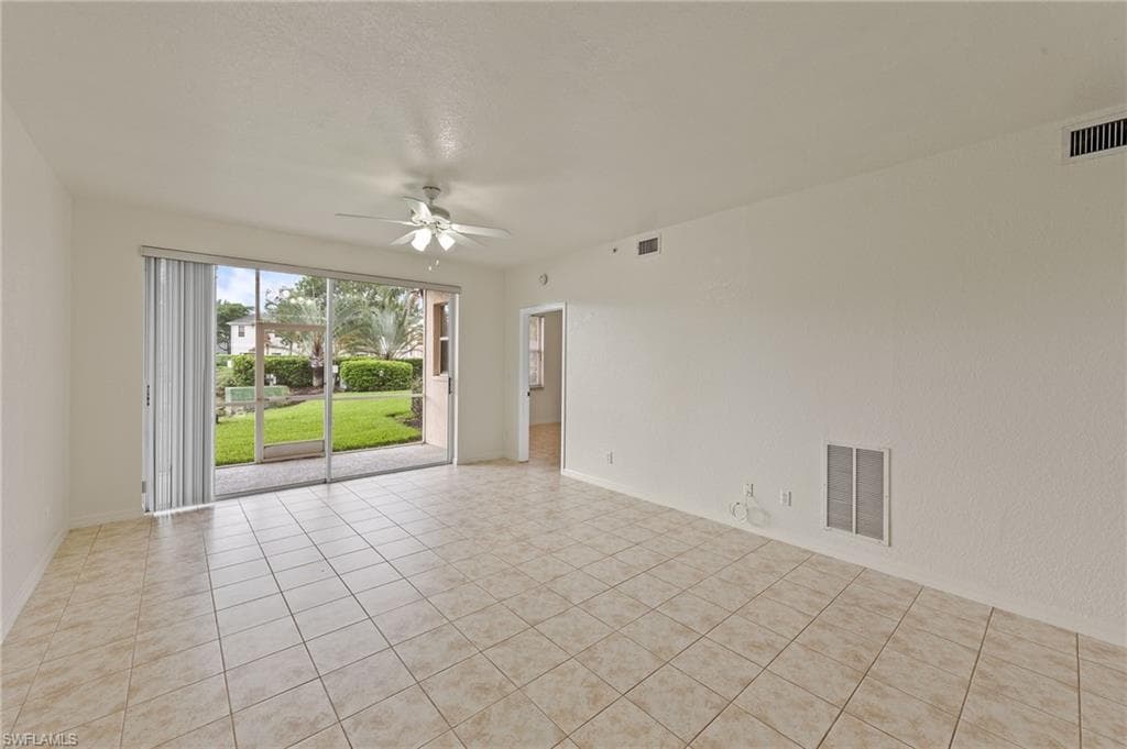 3250 Cypress Glen WAY # 406, NAPLES FL 34109-14