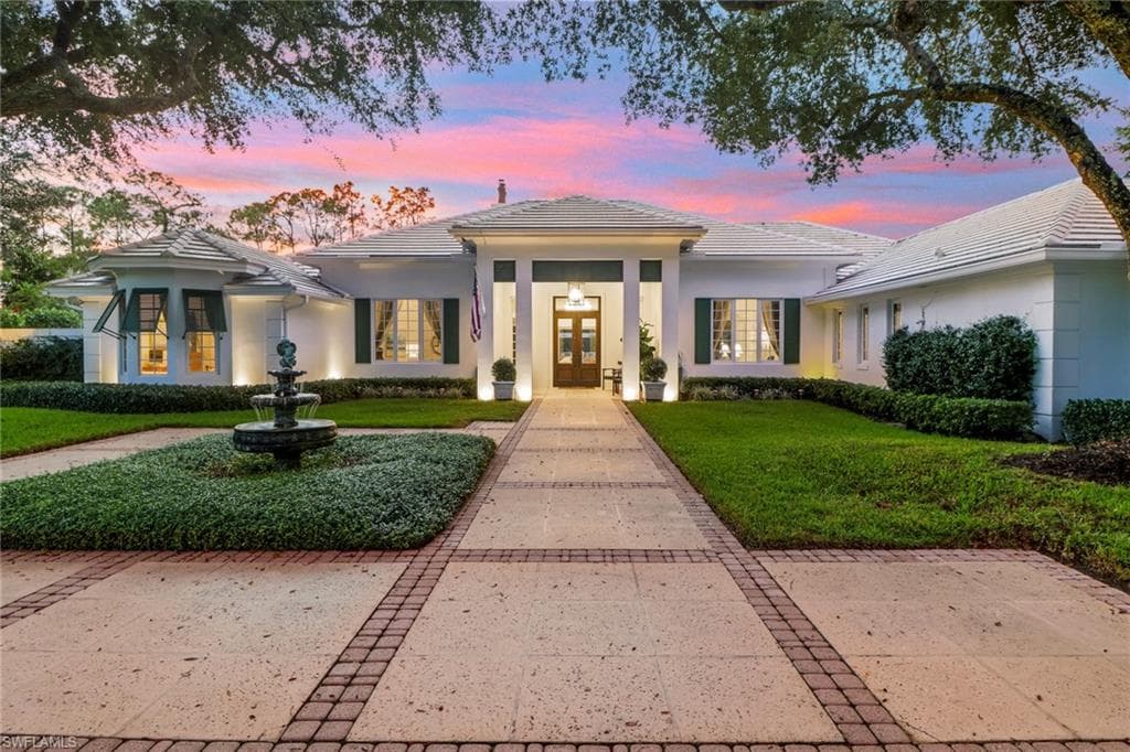 13101 Pond Apple DR E, NAPLES FL 34119-1