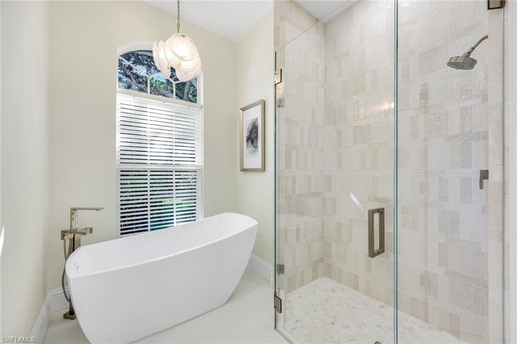 237 Charleston CT, NAPLES FL 34110-12