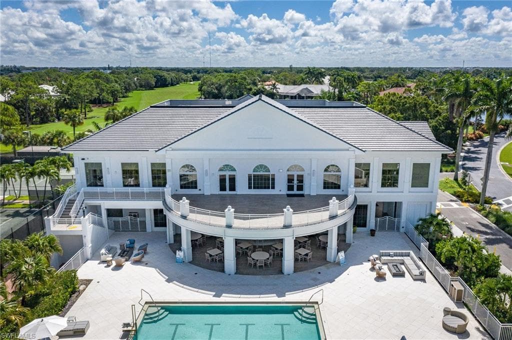 237 Charleston CT, NAPLES FL 34110-33