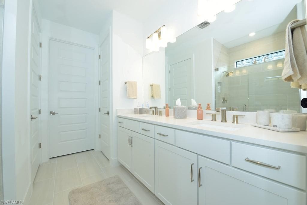 1904 Sierra CT, NAPLES FL 34120-9