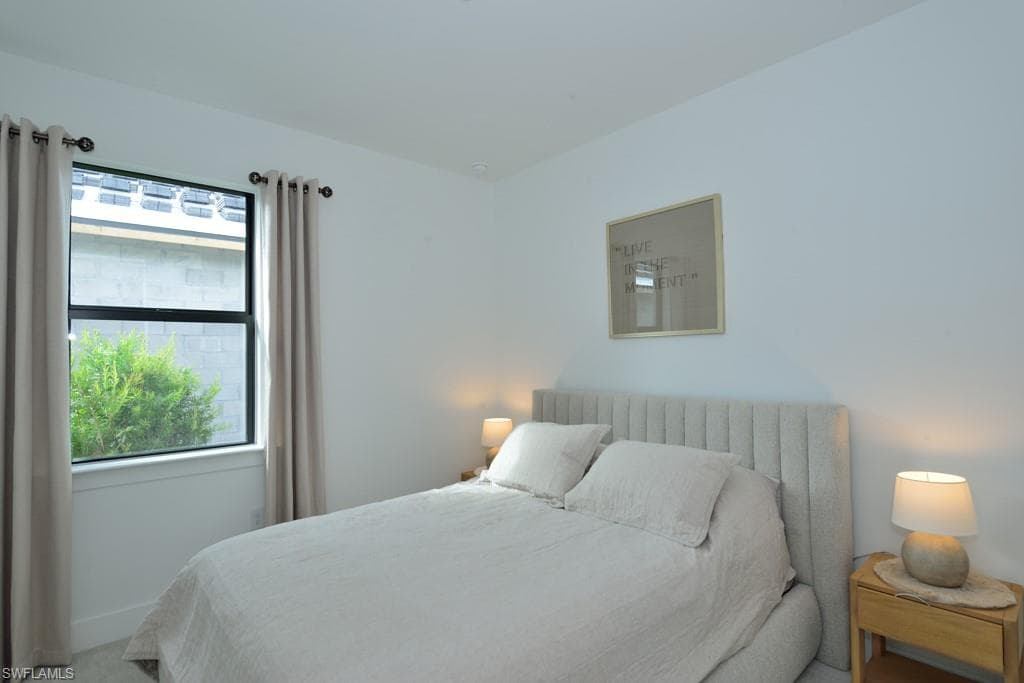 1904 Sierra CT, NAPLES FL 34120-10