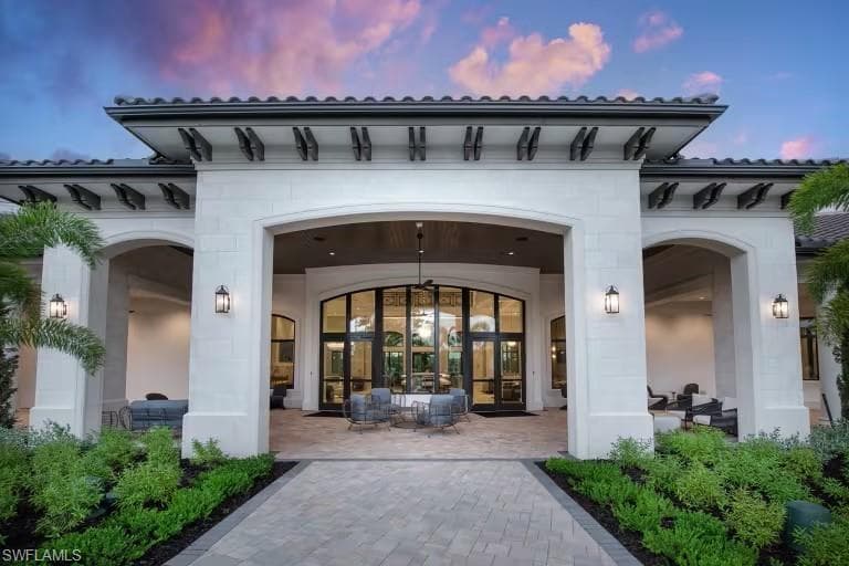 1904 Sierra CT, NAPLES FL 34120-18