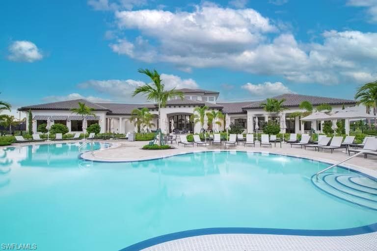 1904 Sierra CT, NAPLES FL 34120-24