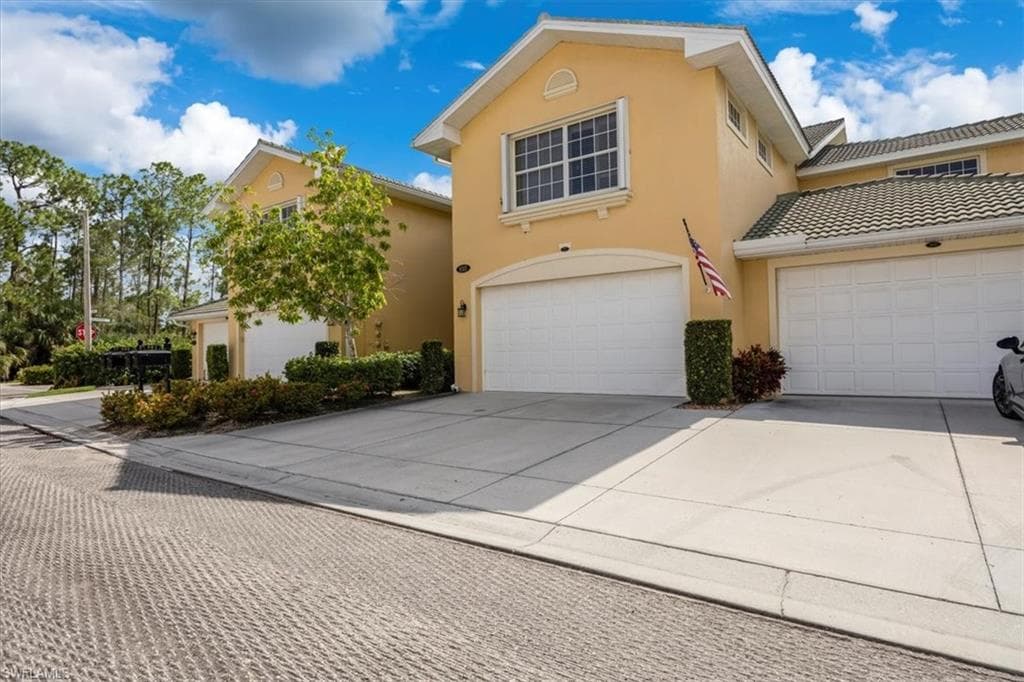 8315 Big Acorn CIR # 902, NAPLES FL 34119-12