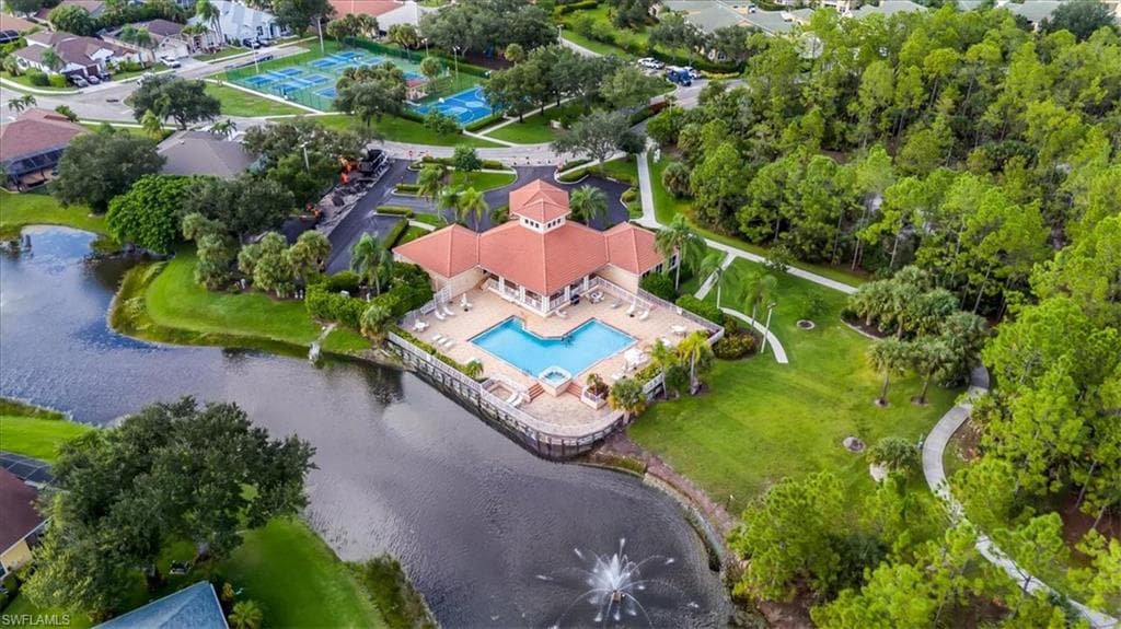 8315 Big Acorn CIR # 902, NAPLES FL 34119-32